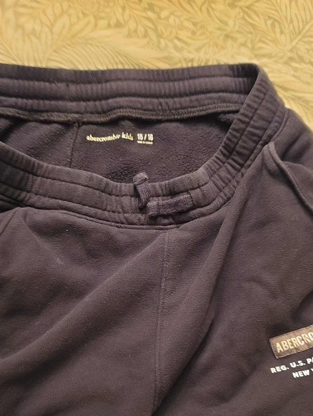 Abercrombie & Fitch Kids Black Sweatpants